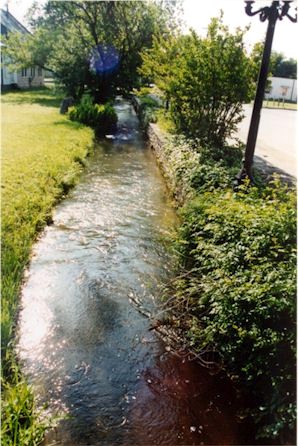 1930's Vintage Gas Station